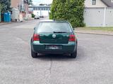Volkswagen Golf 4 1.8*wenig KM*Klimaautomatik*Sitzheizung* - Volkswagen Golf: Grün, Schiebedach