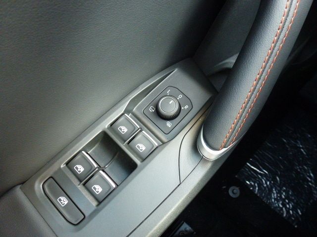 Fahrzeugabbildung SEAT Leon Sportstourer FR 2.0 TDI DSG + Panorama