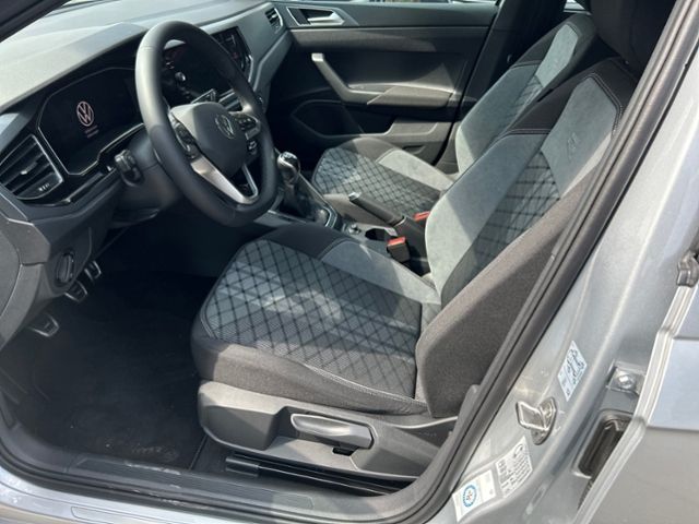 Fahrzeugabbildung Volkswagen Taigo 1,0 TSI R-LINE LED MATRIX APP CONNECT DAB