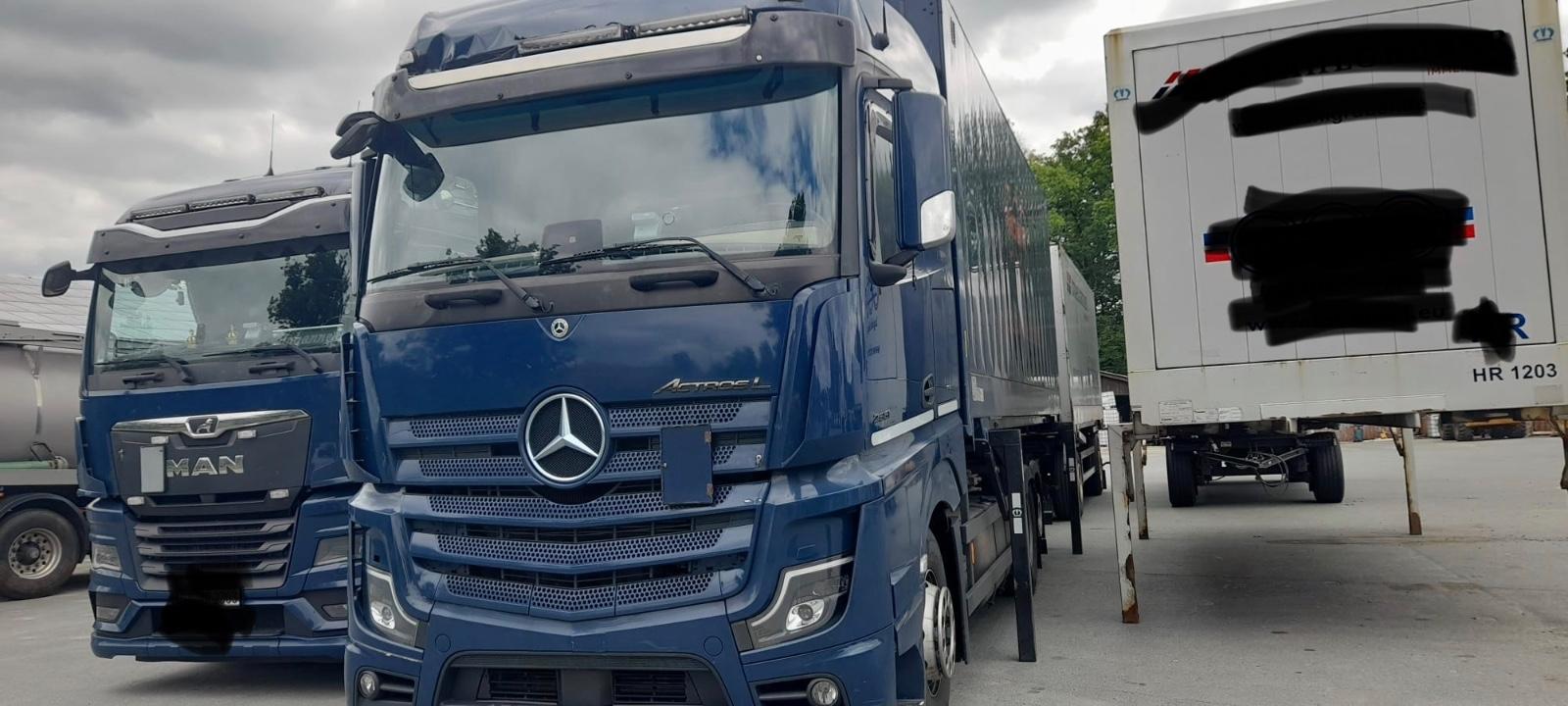 Mercedes-Benz Actros 2551 BDF Retarder Klima