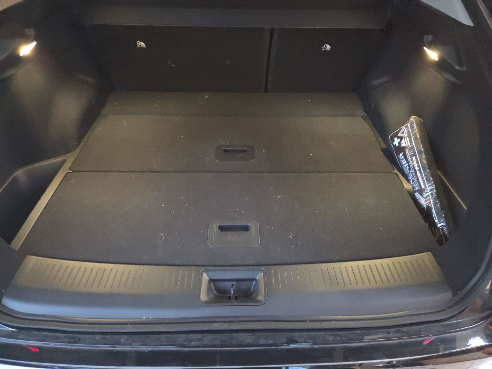 Fahrzeugabbildung Nissan Ariya Basis 63kWh *NAVI*KLIMA*SITZHZG*