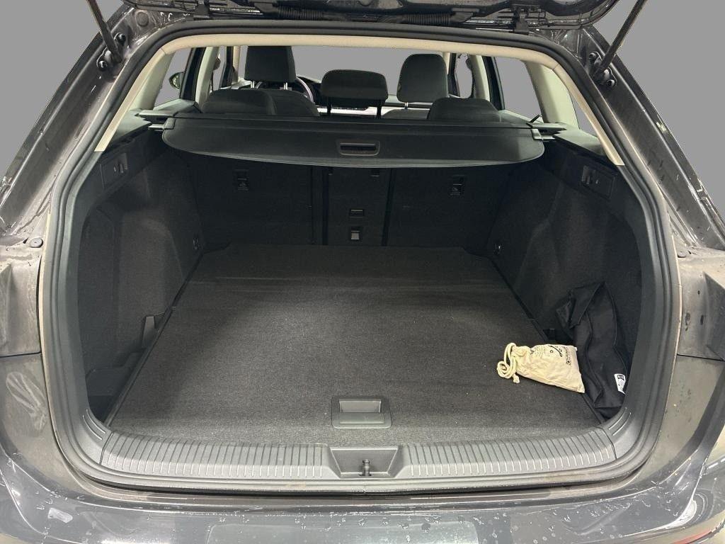 Volkswagen Golf VIII Variant 2.0 TDI Life Navi LED Keyless