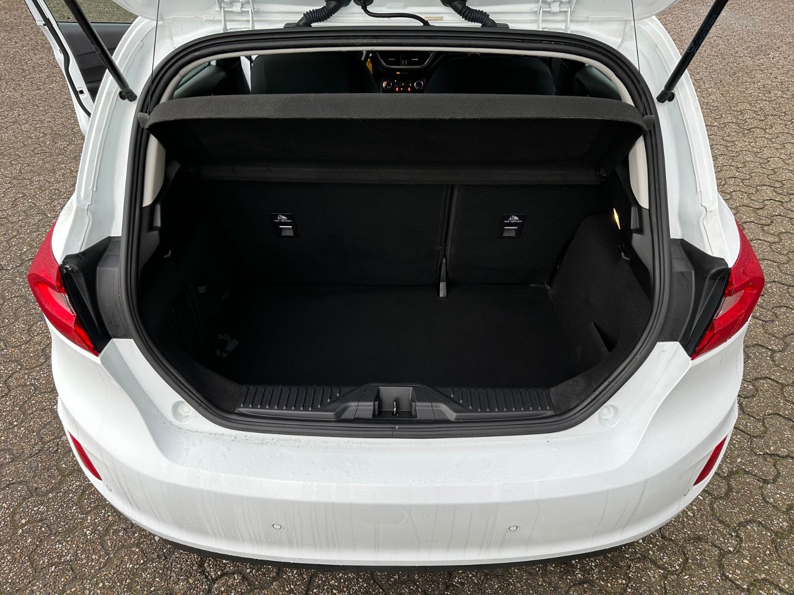 Fahrzeugabbildung Ford Fiesta 1.1 Cool & Connect Sitzheizung/AppConnect