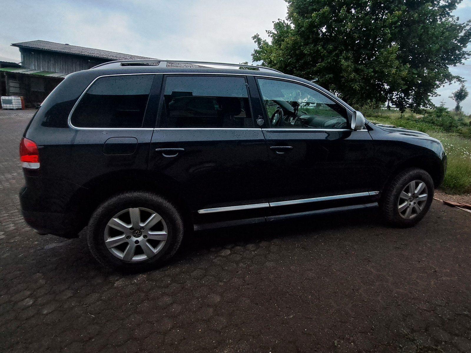 Volkswagen Touareg 2006 — rear view