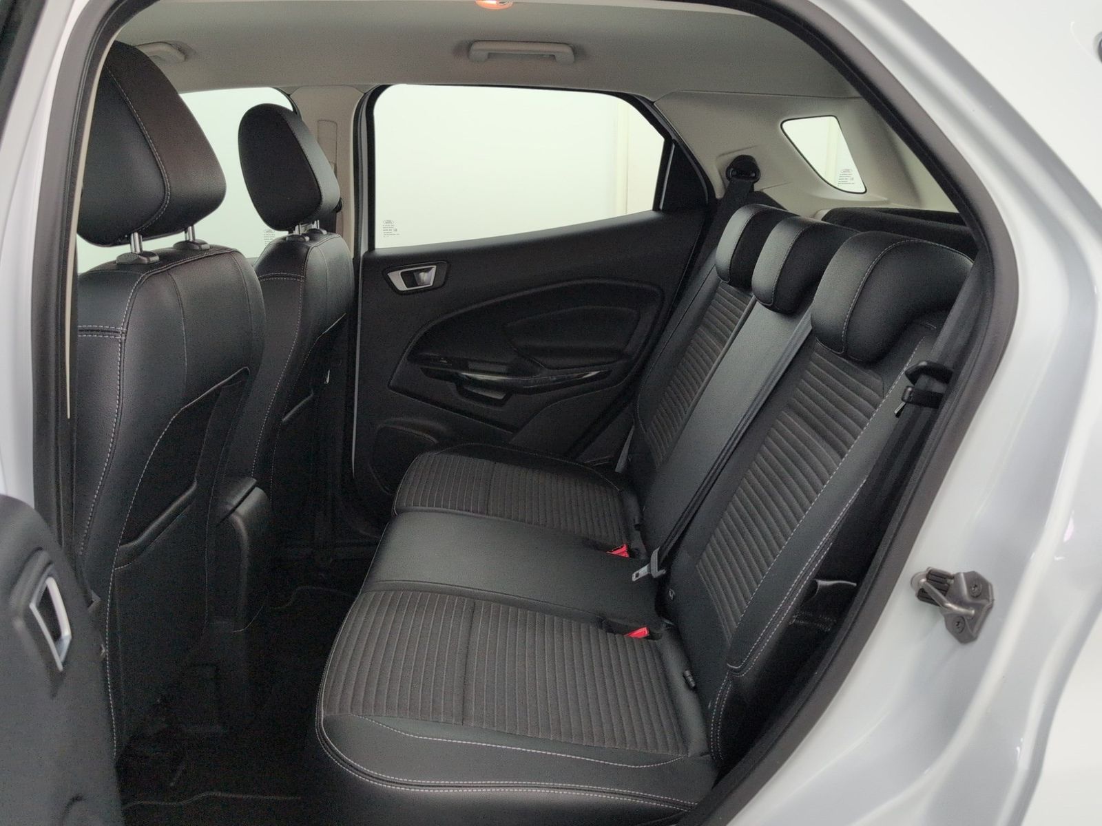 FORD EcoSport 1.0 EcoBoost Titanium Navi Allwetter – Bild 9