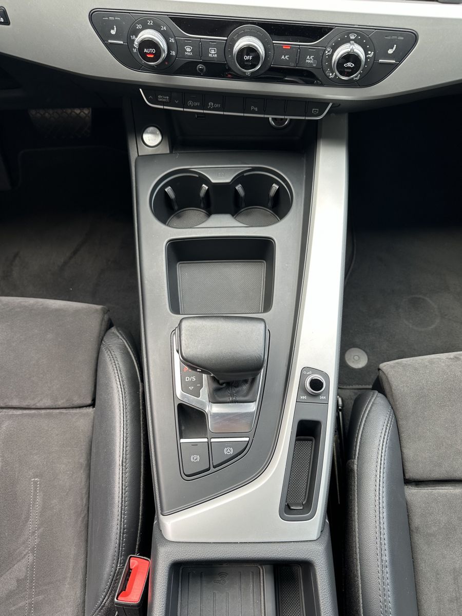 Fahrzeugabbildung Audi A5 SpB 40 TDI Qu S-Line NAV+LED+PANO+AHK+HUD+ACC