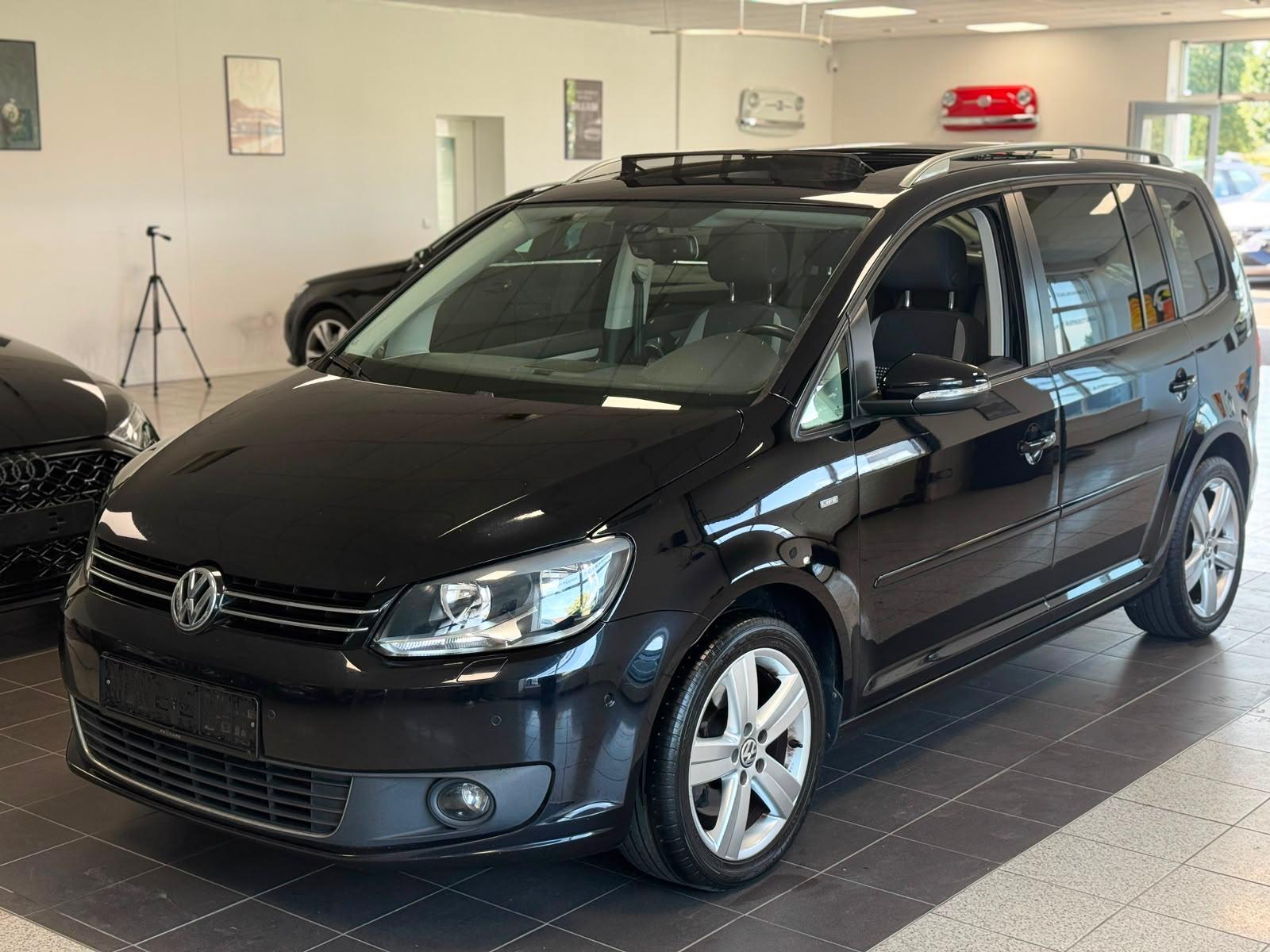 Volkswagen Touran Life BMT/Pano/8Fach/PDC/Navi/7Sitzer