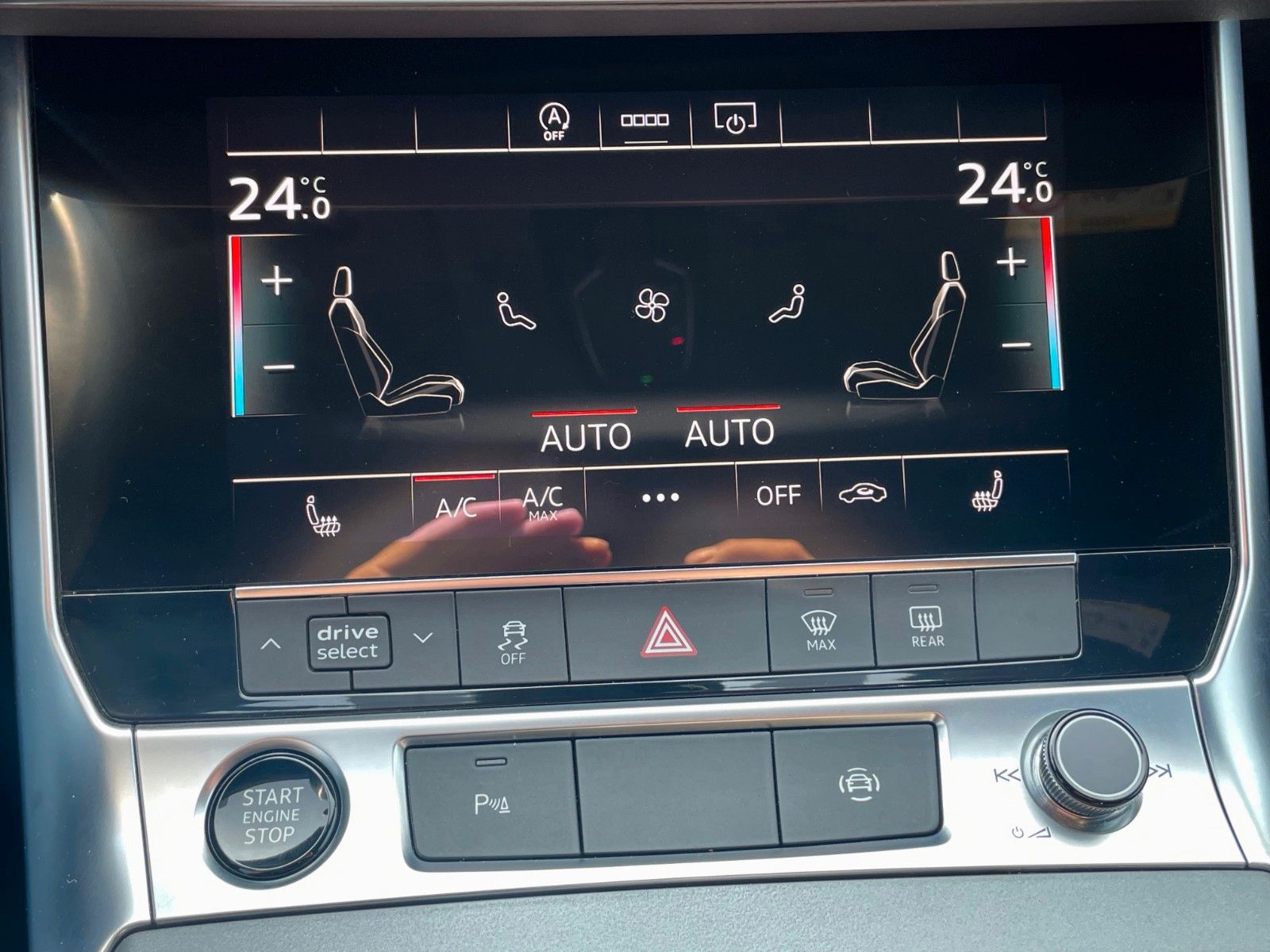 Fahrzeugabbildung Audi A6 Avant 40 TDI Aut. Navi LED Tempomat 1.HAND PD