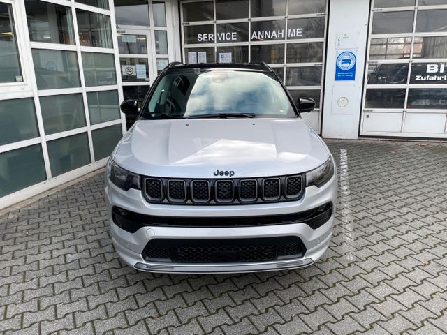 Jeep Compass 1.5l T4 48V e-Hybrid S Panoramaglasdach