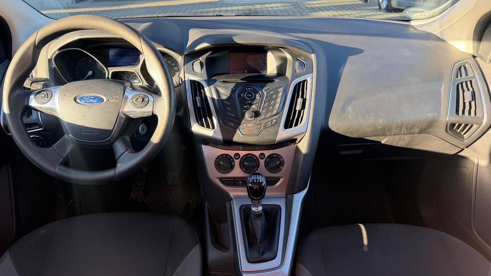 Ford Focus 2013 — photo 13