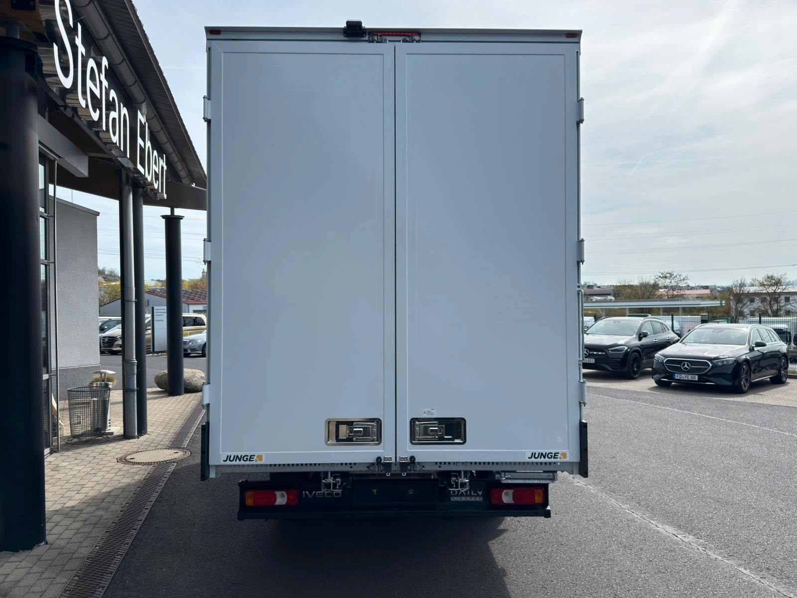 Fahrzeugabbildung Iveco Daily 35S16 A8 *R4.100mm*Automatik*Kamera*JUNGE*