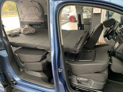 Fahrzeugabbildung Volkswagen Caddy 2,0 TDI BMT Beach / Camping / Klappbett