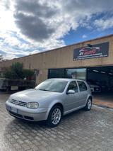 Volkswagen Golf 1.6 16V cat 5 porte Highline - Volkswagen Golf aus 2001: 1.6