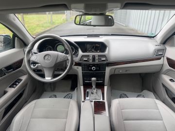 Mercedes E 220 - 9