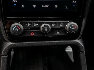 Ford Ranger Wildtrak 2.0 e-4WD Doppelkabine Leder Nav