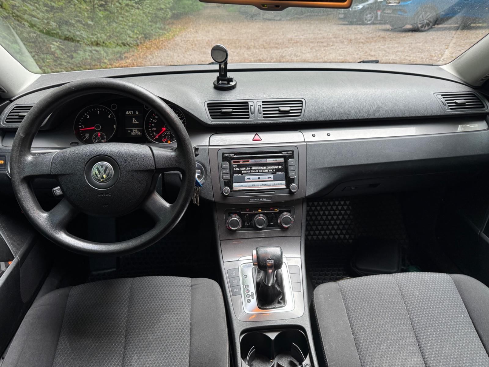Volkswagen Passat 2010 — photo 8