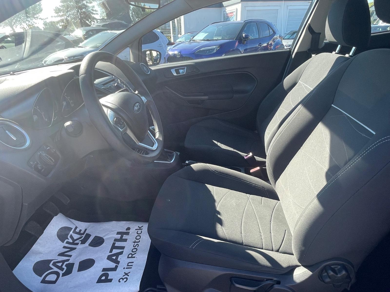 Ford Fiesta Sync Edition / Klima Servo SHZ