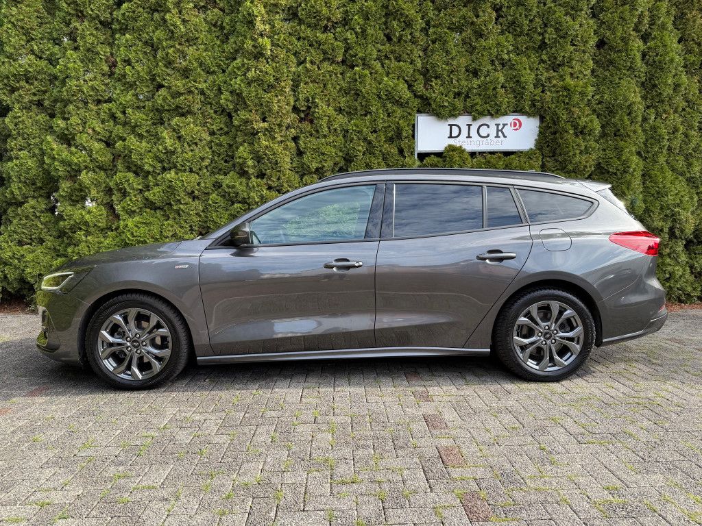 Fahrzeugabbildung Ford Focus 1.0EB ST-Line MATRIX+NAV+WINTER+CARP+SYNC4