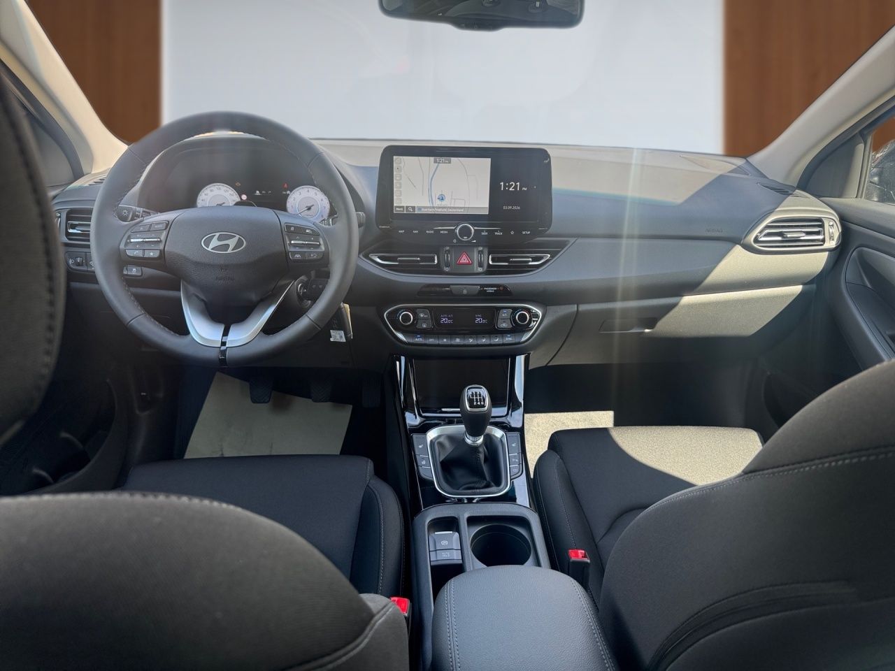 Fahrzeugabbildung Hyundai i30 ADVANTAGE LED*SHZ*LHZ*KAMERA*NAVI*USB*2Z-KL*
