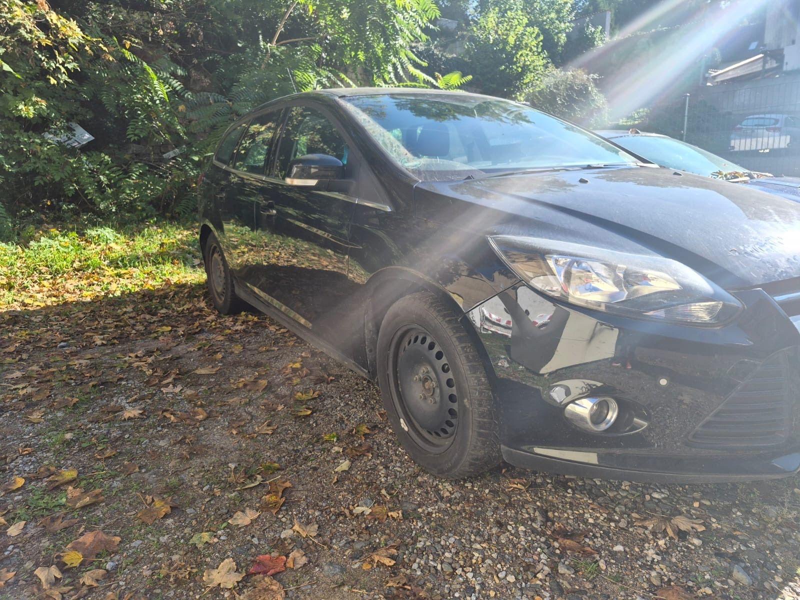 Ford Focus 2013 — rear view