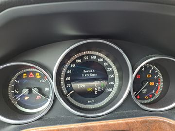 Mercedes E 200 - 10