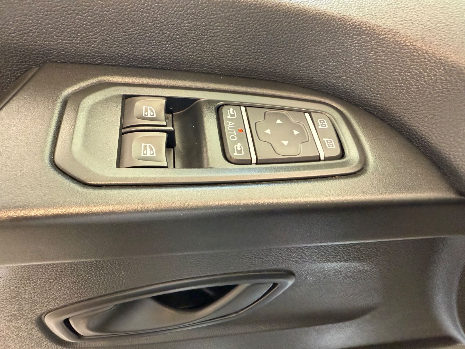 Fahrzeugabbildung Nissan Primastar Kastenwagen L1H1 3,0t N-Connecta