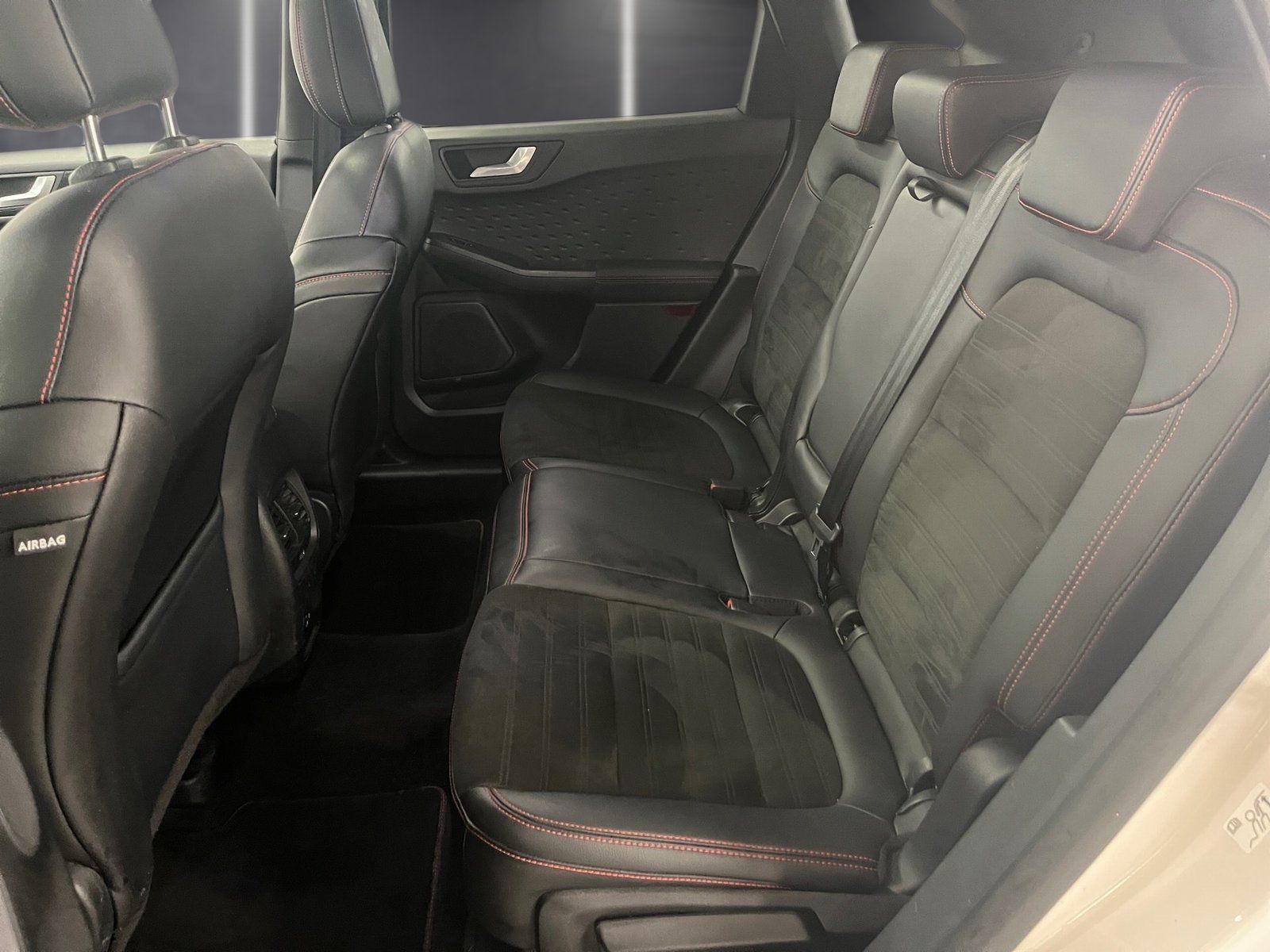 Fahrzeugabbildung Ford Kuga 2.0 EcoBlue ST-Line X*AHK*Panorama*Fahrassi