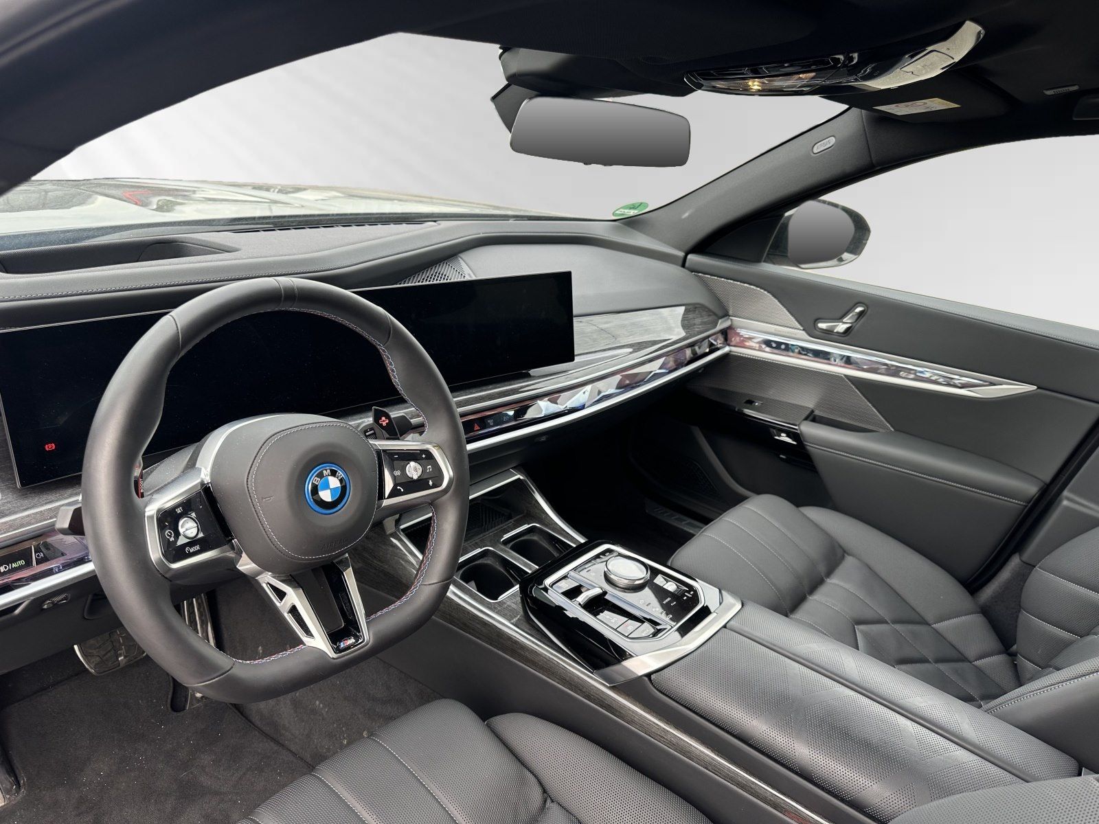 BMW M760 - Bild 27