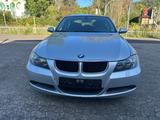 BMW 320i XEN + SHZ + KLIMA + PDC - gebrauchte BMW 320 aus dem Jahr 2005