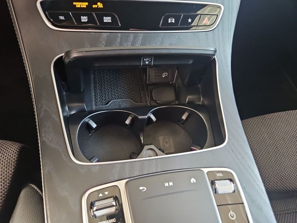 Fahrzeugabbildung Mercedes-Benz E 200 T Avantg. AHK Totwi. Navi LED KAM Ambie.