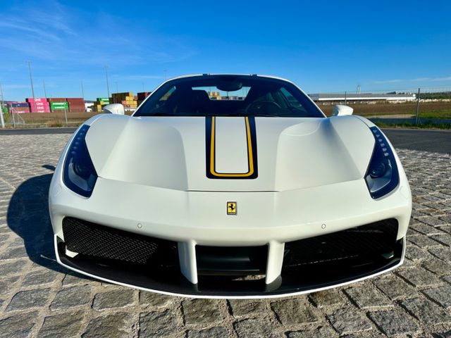 Ferrari 488 Spider 1.290 KM CARBON SITZ, LIFT, JBL, VOLL