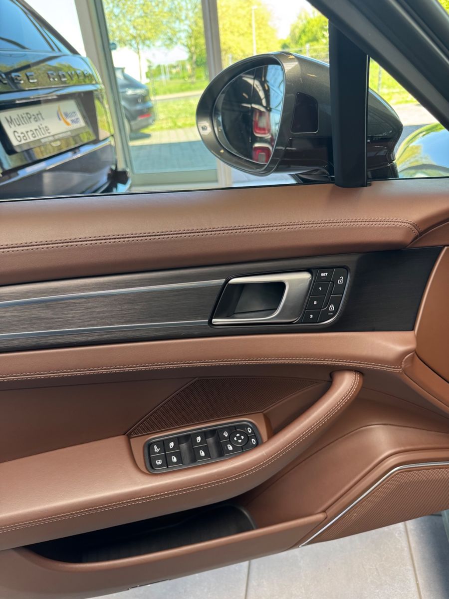 Fahrzeugabbildung Porsche Panamera Sport Turismo 4 E-Hybrid Platinum Editi