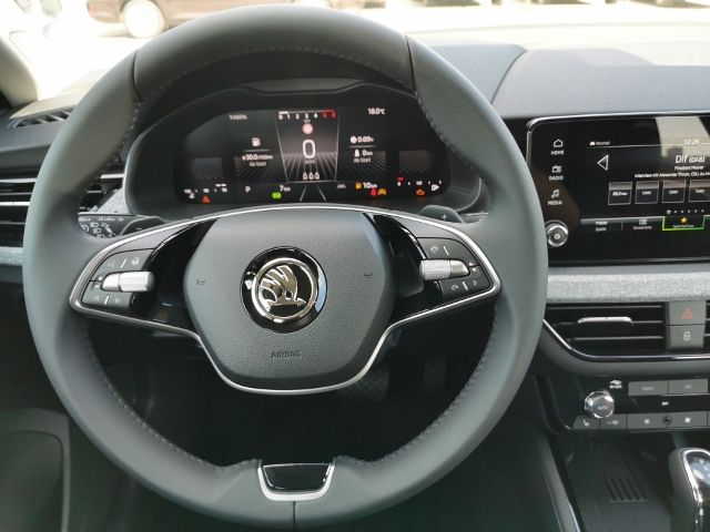 Fahrzeugabbildung SKODA Scala 1.0 TSI DSG Drive MATRIX-LED FRONZSCHEIBEN