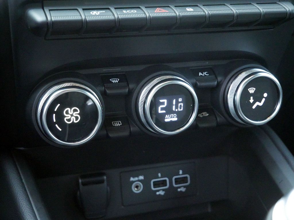 Fahrzeugabbildung Renault Clio Intens TCe 90 KLIMA KEYLESS PDC KAMERA LED