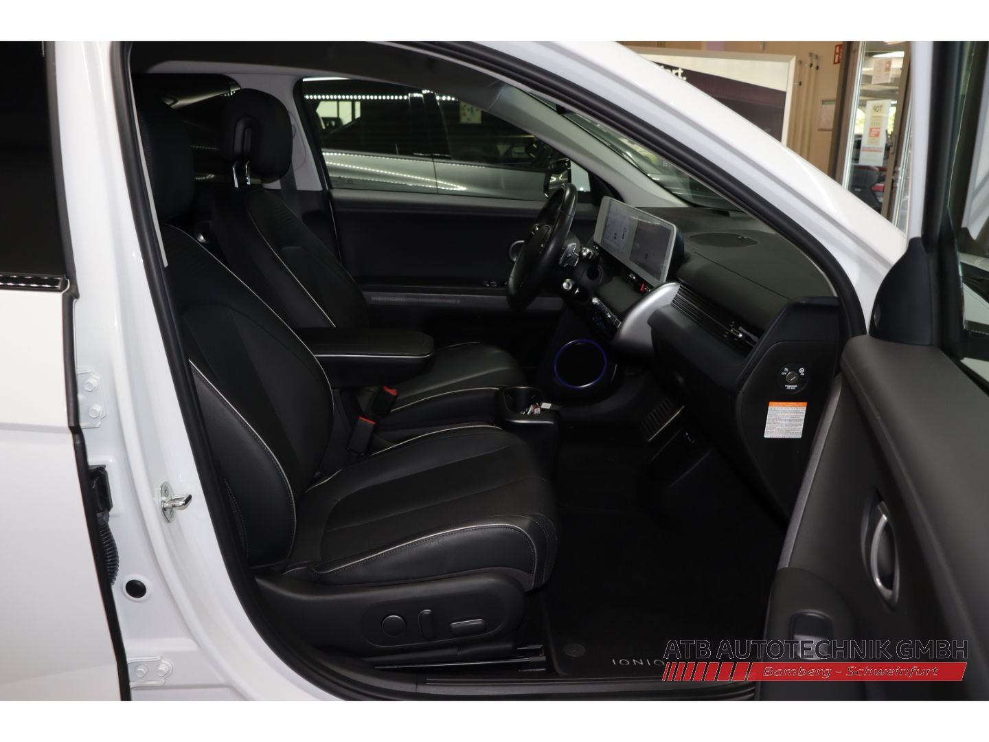 Fahrzeugabbildung Hyundai IONIQ 5 UNIQ 72,6 kWh 4WD 91,9% SOH HUD Navi Sou