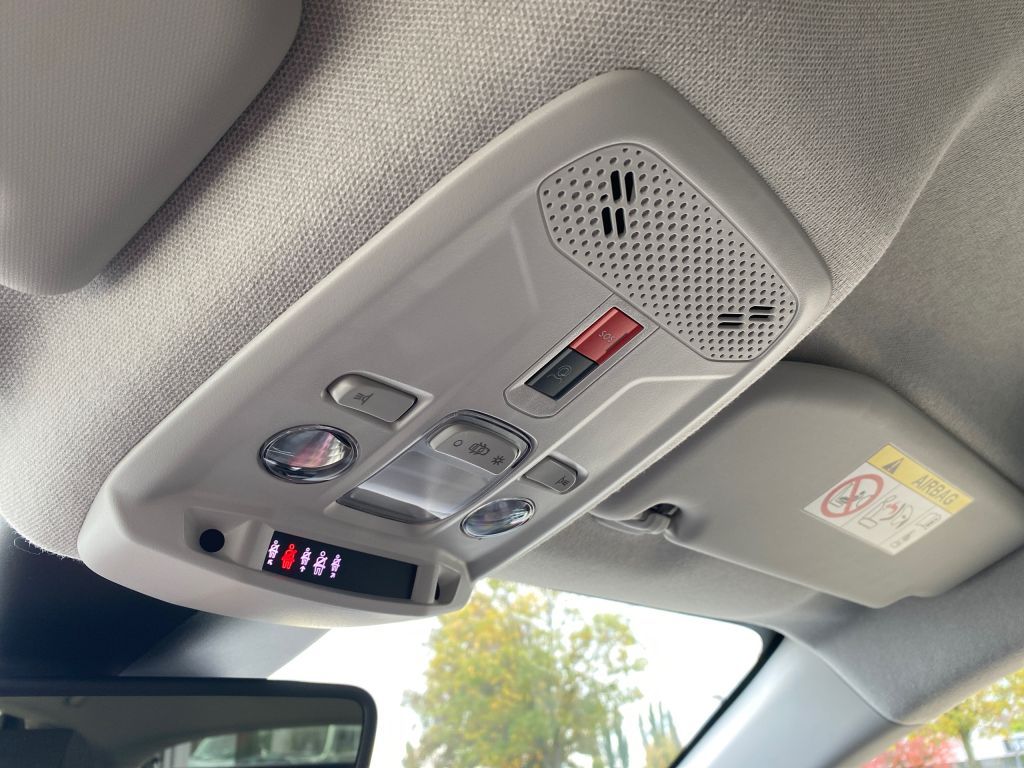 Fahrzeugabbildung Citroën C4 PureTech 130 Stop&Start EAT8 MAX *Kälte-Paket