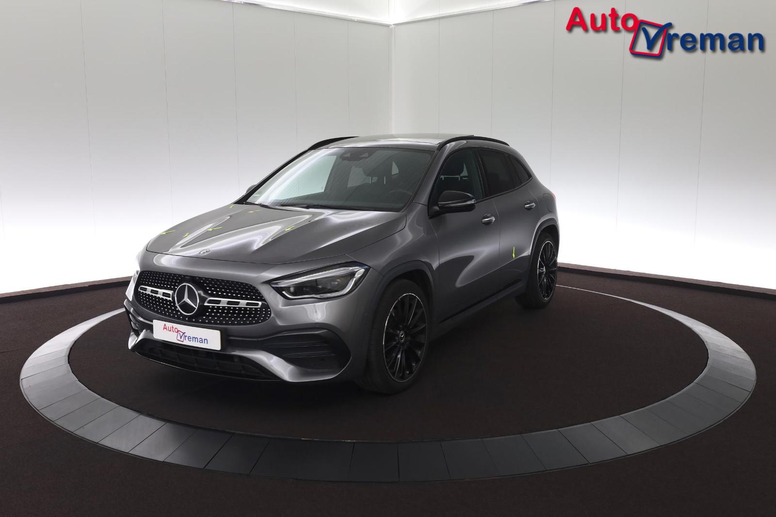 Mercedes-Benz GLA-klasse 200 Business Solution AMG -Pano / Mem