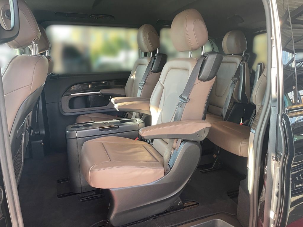 Fahrzeugabbildung Mercedes-Benz V 300 d EAV/K Airmatic, AHK, Navi,STHZ, Sitzbel.