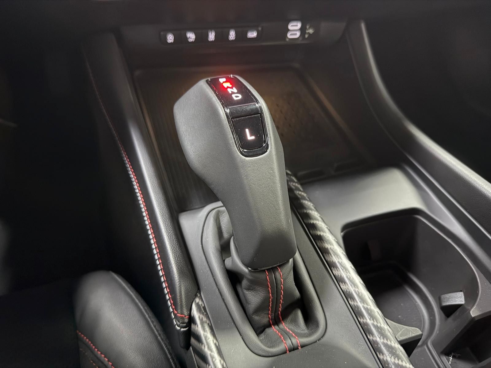 Fahrzeugabbildung Dodge CHARGER 4DR -LAUNCH EDITION-SIXPACK-CARBON-AWD