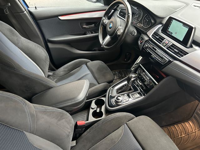 Fahrzeugabbildung BMW Active Tourer 220 i M Sport Autom.+Navi+Allw.LM+