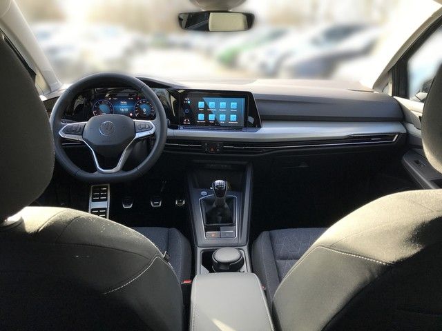 Fahrzeugabbildung Volkswagen Golf 1.5TSI Move LED+ACC+NAVI+APP-CONN+SITZHZ+++