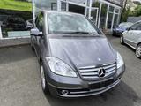 Mercedes-Benz A 160, Sitzheizung, AHK, Einparkhilfe - graue Mercedes-Benz A 160
