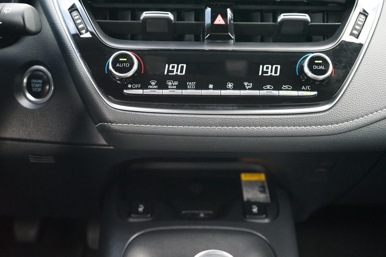 Toyota Corolla 1.2 Team D LED Navi ACC Totwinkel AHK, миниатюра 17