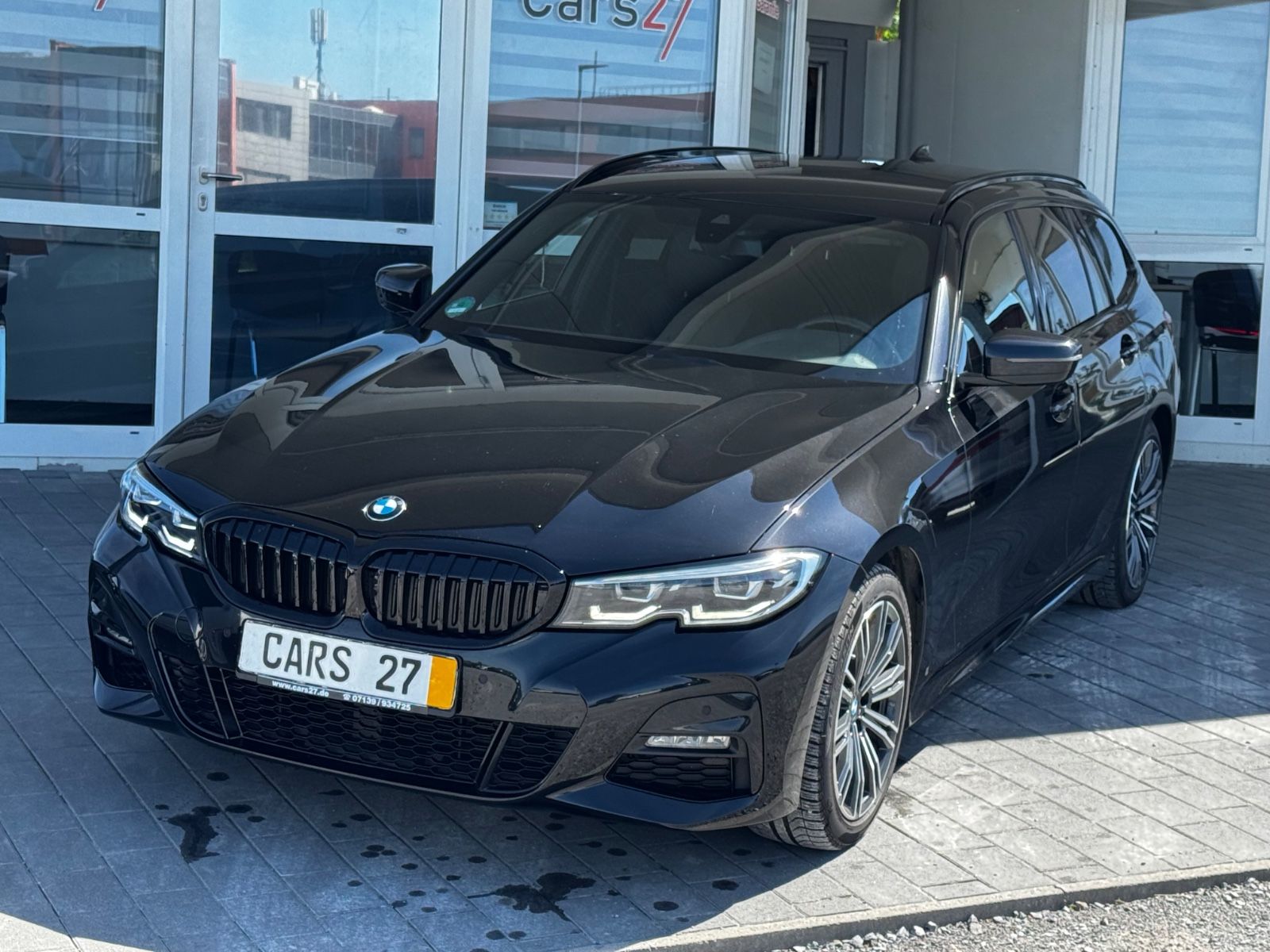 BMW 320d xDrive M-Sportpaket LED Navi Leder