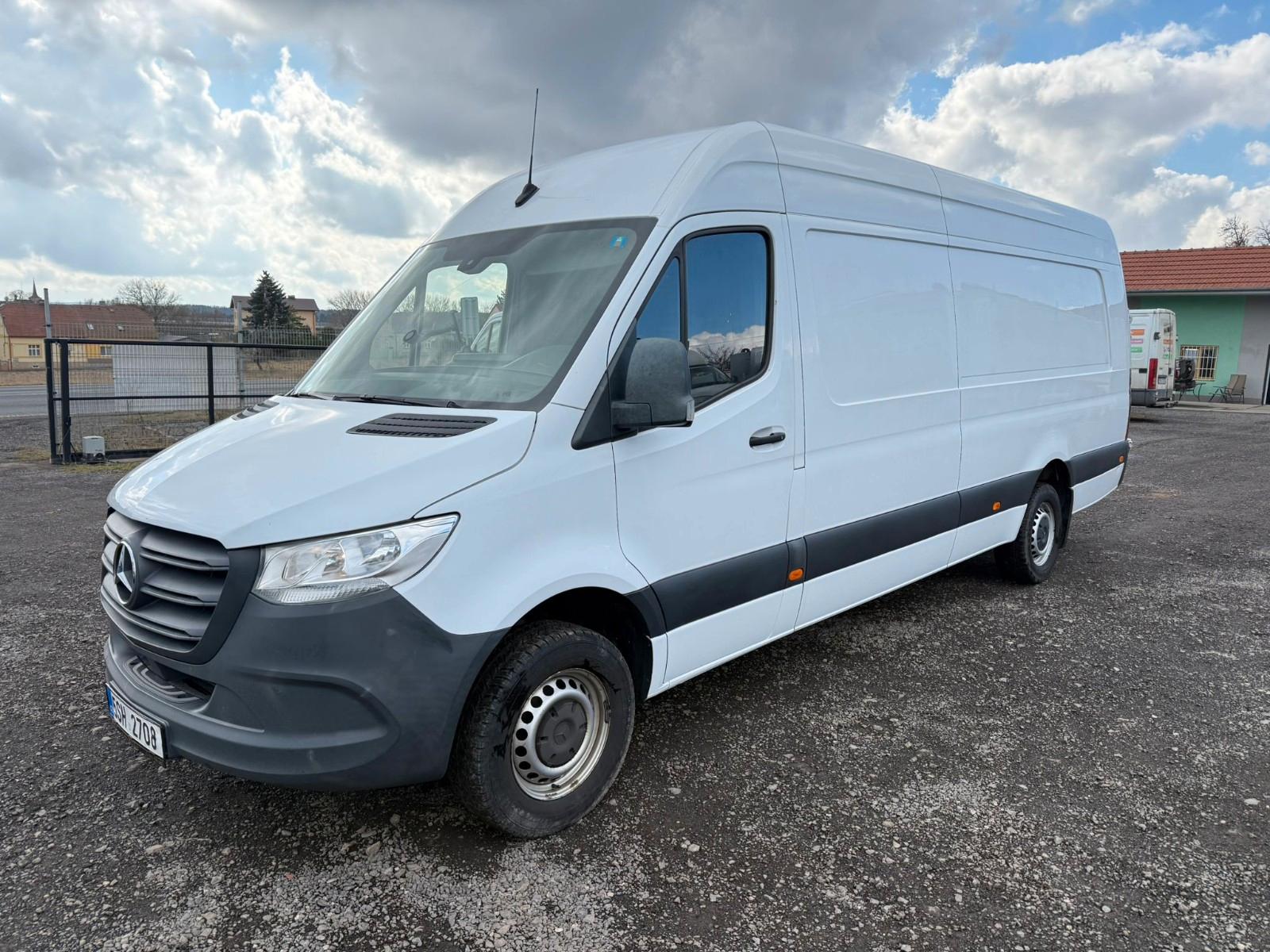 Mercedes-Benz Sprinter 319CDI V6 MAXI MANUAL