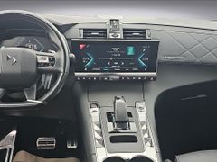 Fahrzeugabbildung DS Automobiles DS 7 1.6 E-Tense 300 Rivoli 4x4 mit AHK