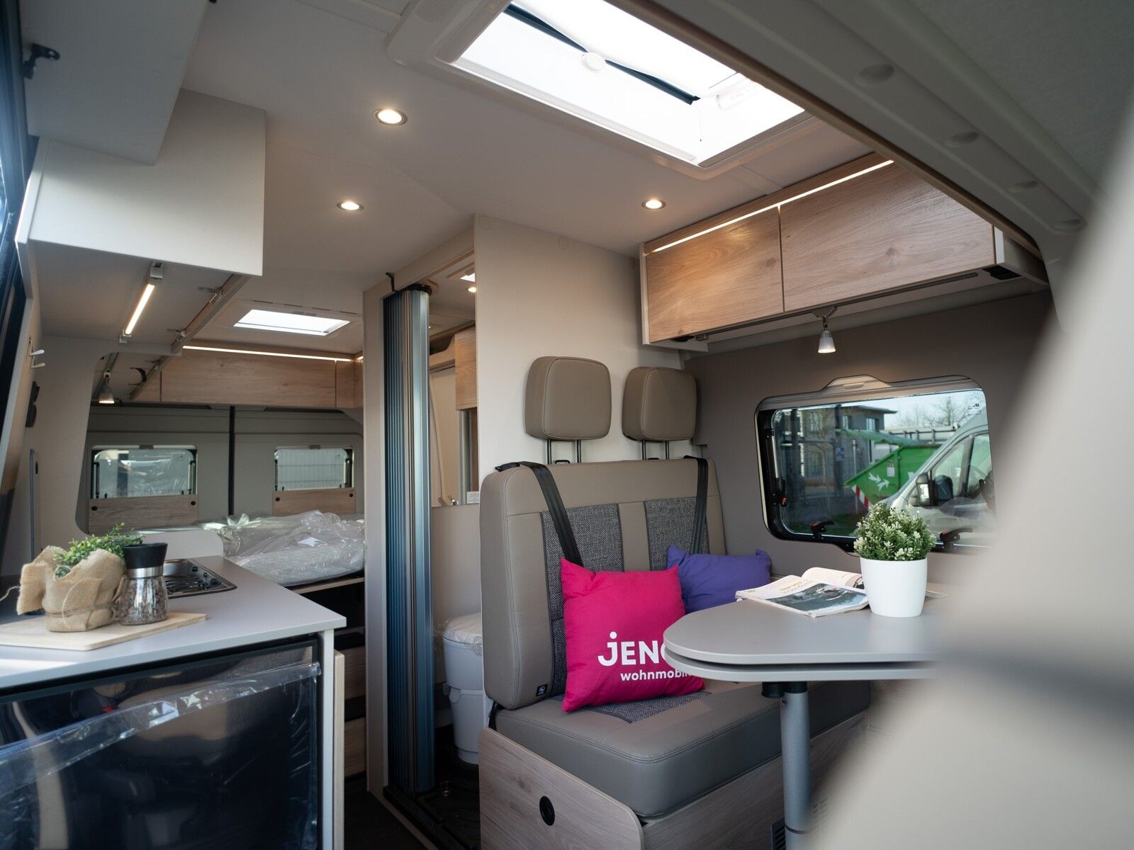 Fahrzeugabbildung Dethleffs Globetrail 640 ES Fiat 95 Jahre Paket