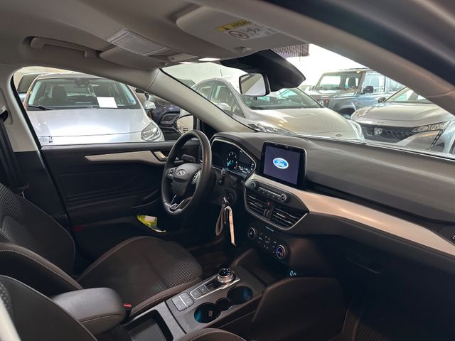 Fahrzeugabbildung Ford Focus Turnier Cool & Connect*RFK*SHZ*SPURH.*1.HD