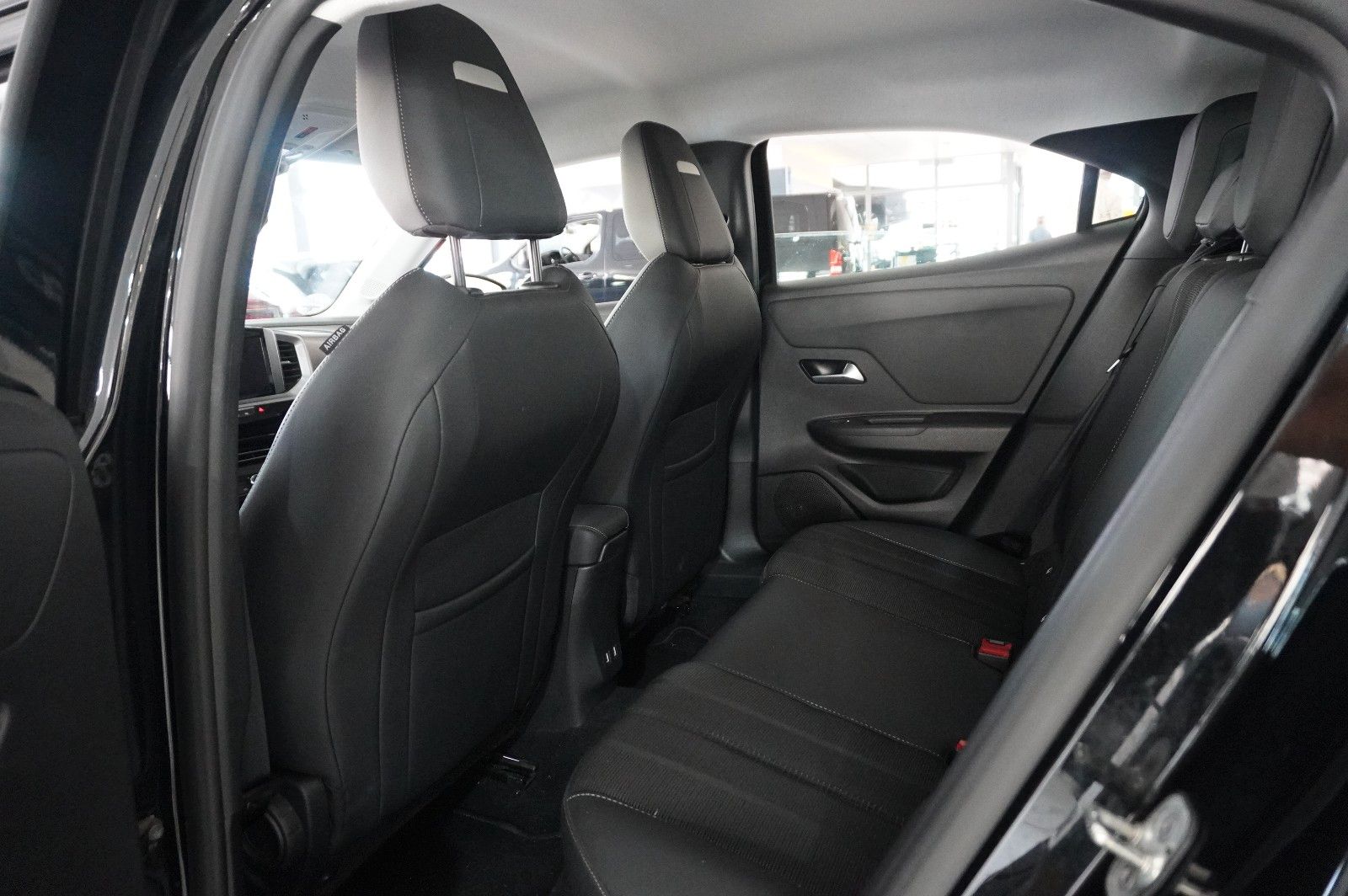 Fahrzeugabbildung Opel Mokka B 1.5D ELEGANCE NAVI/LED/KAMERA/SPORT/DAB+