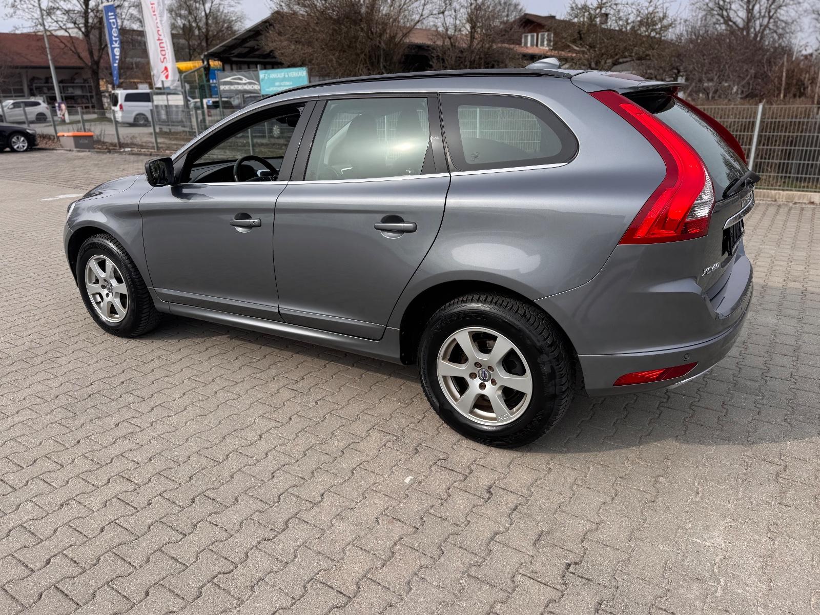 Volvo XC 60 XC60 Momentum AWD